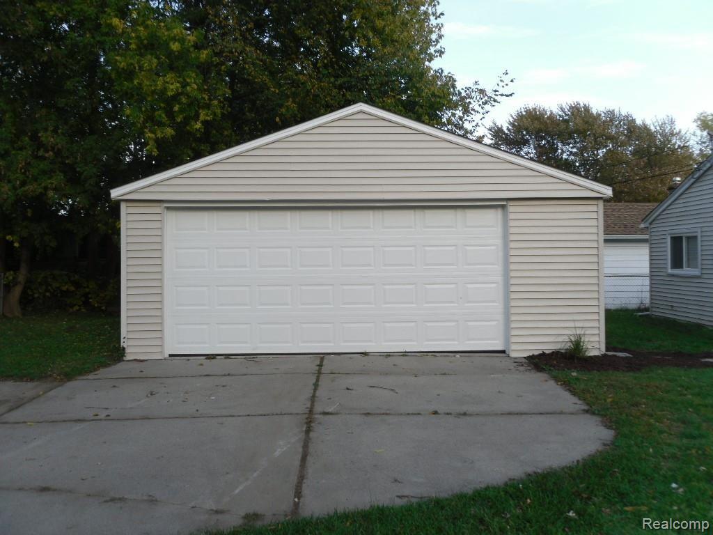 26754 Beverly Road Taylor, MI 48180 - Photo 3 of 12