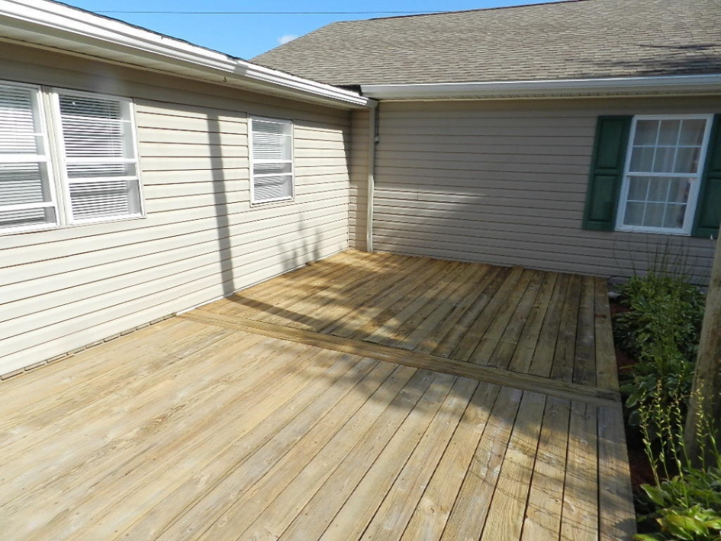 68060 Territorial Road Watervliet, MI 49098 - Photo 17 of 24 DSCN1725