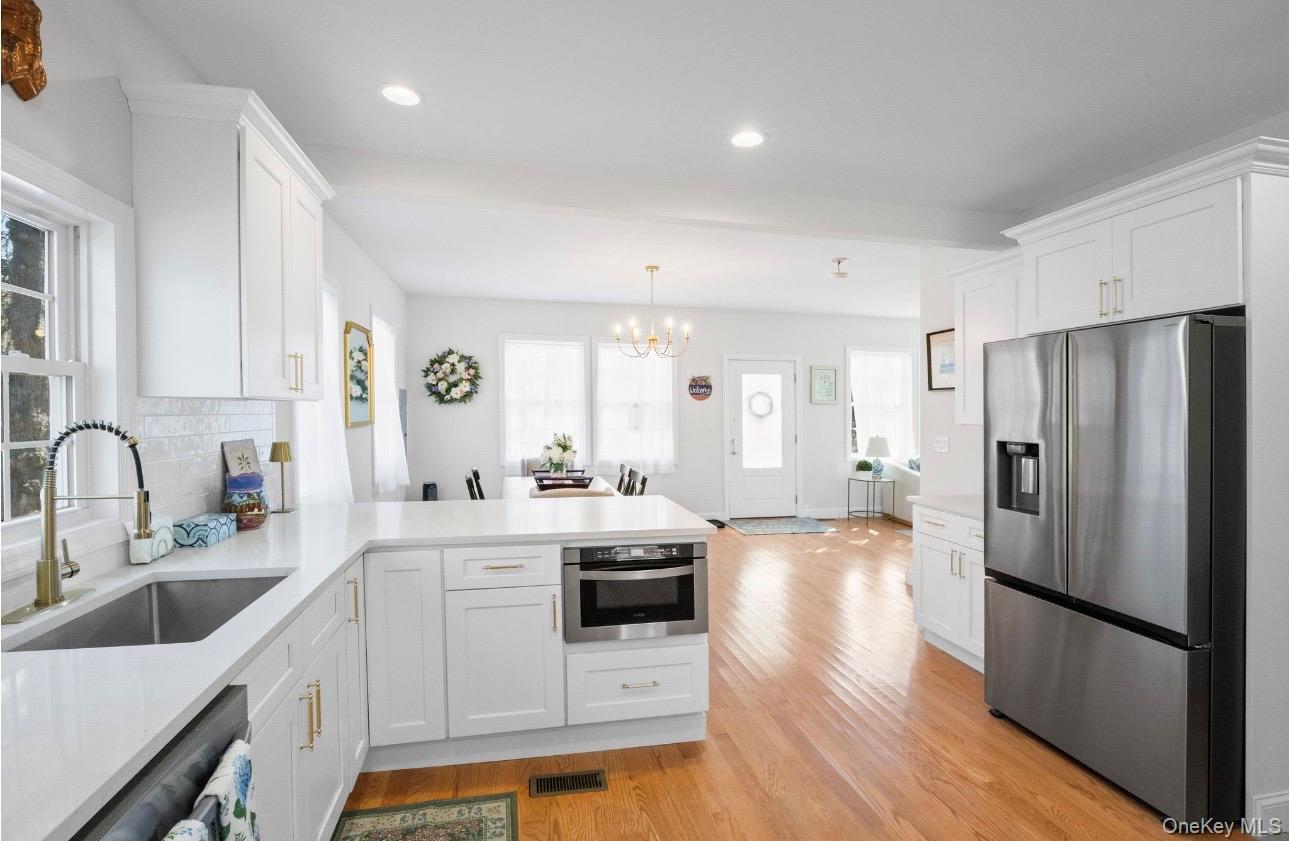 54 Hayground Road Water Mill, NY 11976 - Photo 6 of 26