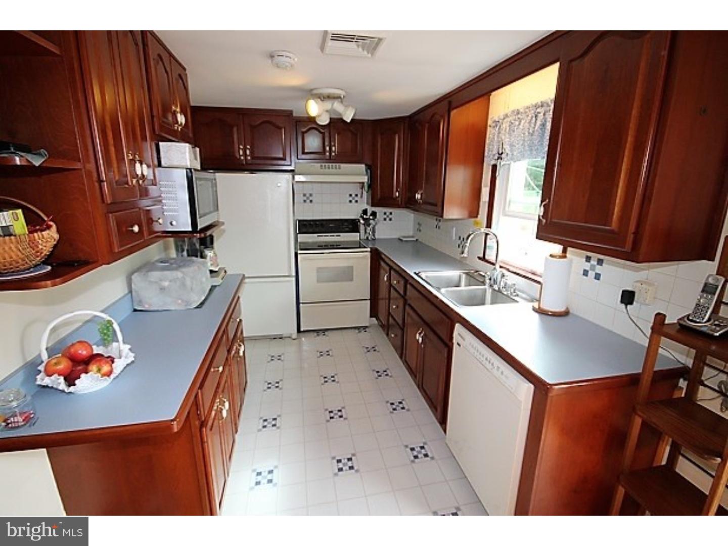 3142 Longacre Road Eagleville, PA 19403 - Photo 7 of 24 Kitchen