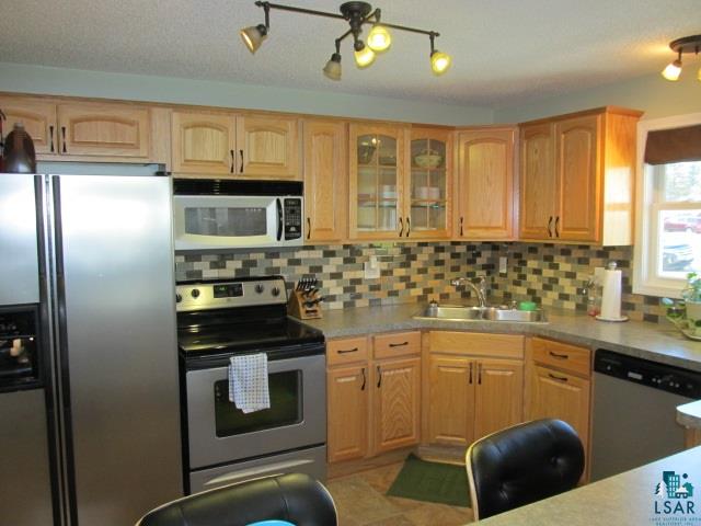 2544 Morris Thomas Road Duluth, MN 55811 - Photo 5 of 24 Gallery Image 5