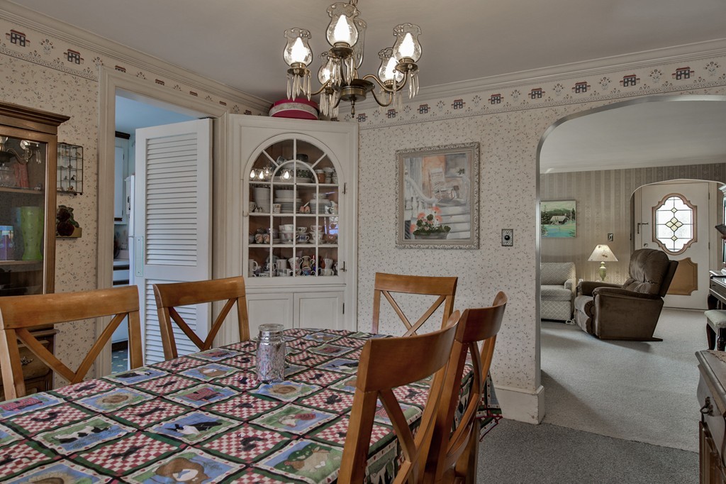53 Fletcher Road Bedford, MA 01730 - Photo 7 of 23 Gallery Image 7