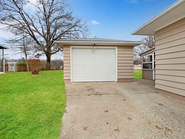 $239,900 | 937 Seymour Street, Reedsburg, WI 53959