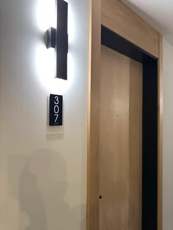 a view of a building entrance