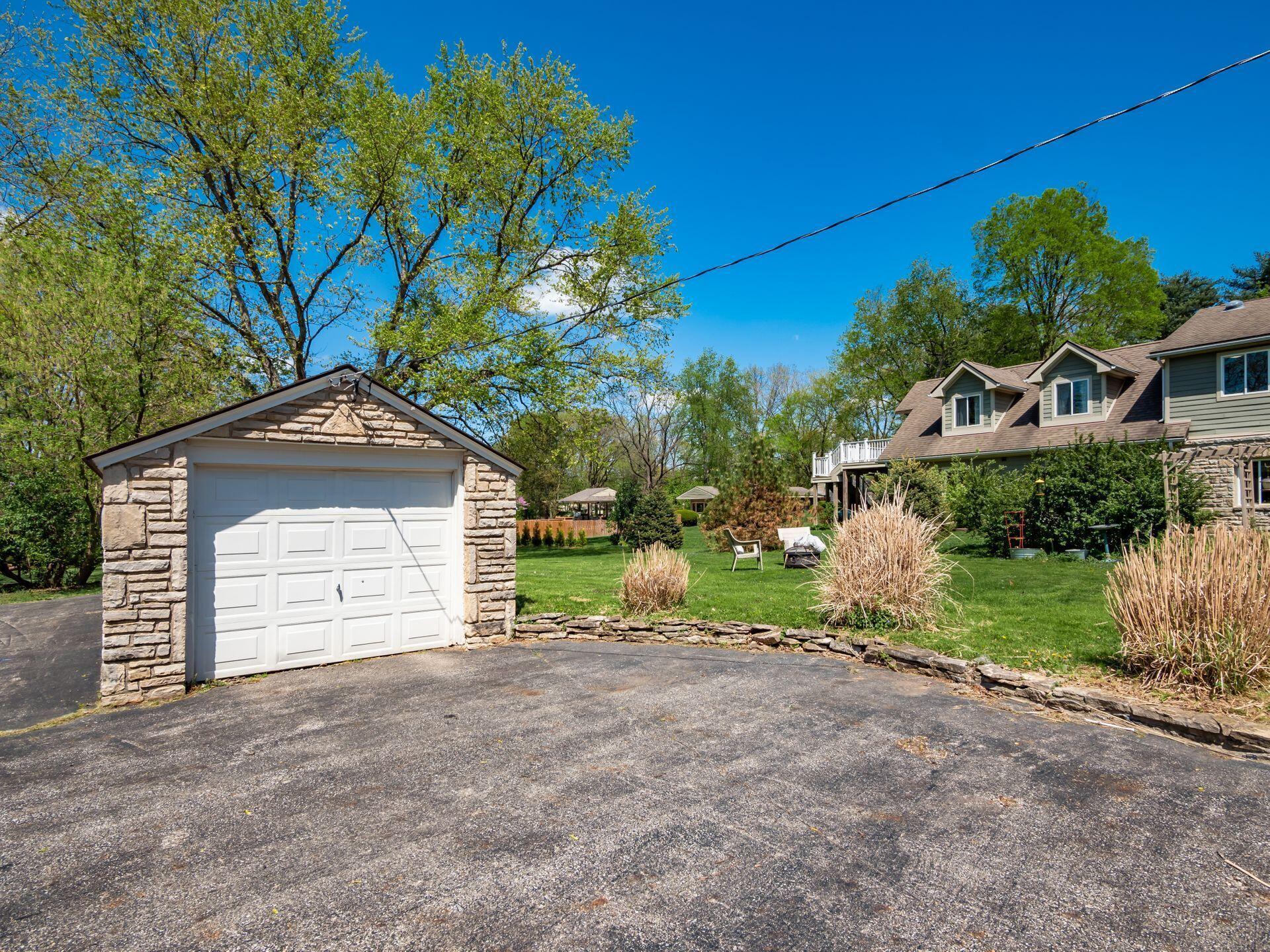 240 Carpenter Road Gahanna, OH 43230 - Photo 34 of 50 035_b91c7e_i 240 Carpenter078