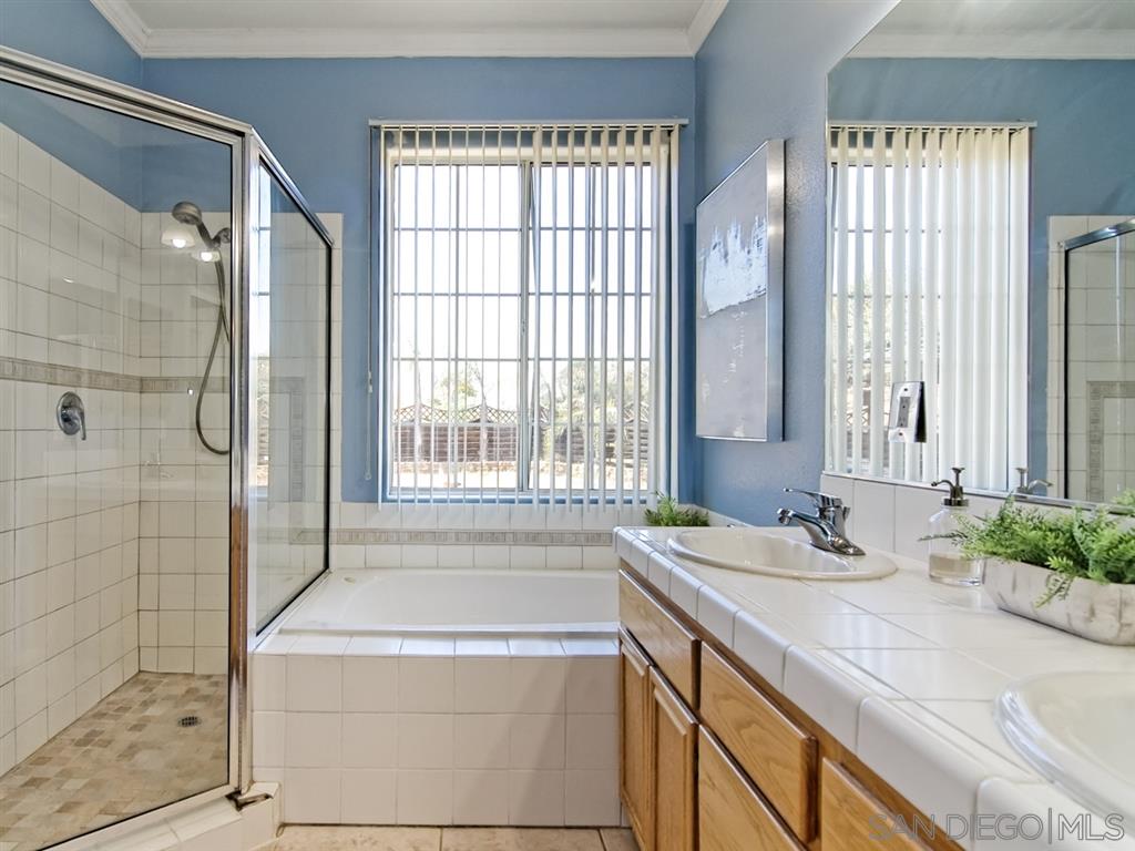 11808 Gay Rio Lane Lakeside, CA 92040 - Photo 11 of 24 Gallery Image 11
