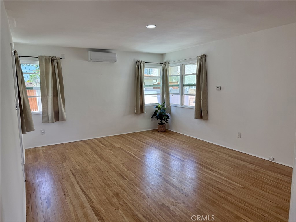 719 South Walnut Avenue Brea, CA 92821 - Photo 3 of 9