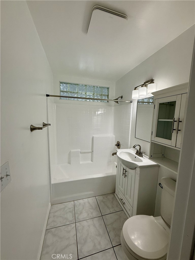 719 South Walnut Avenue Brea, CA 92821 - Photo 5 of 9