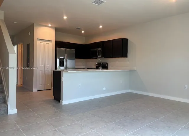 $2,400 | 1022 Northwest 6th Terrace, Unit 1022, Florida City, FL 33034