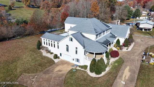 $1,825,000 | 323 Harmon Road, New Tazewell, TN 37825