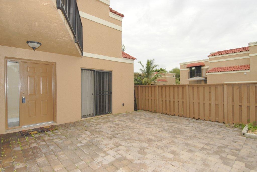 8122 Severn Drive, Unit A Boca Raton, FL 33433 - Photo 3 of 30 a view of a backyard