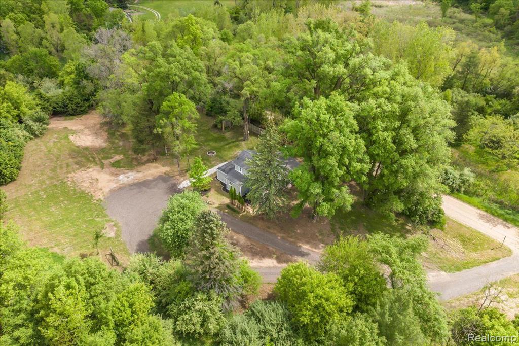 10820 Cedar Lake Road Pinckney, MI 48169 - Photo 27 of 29