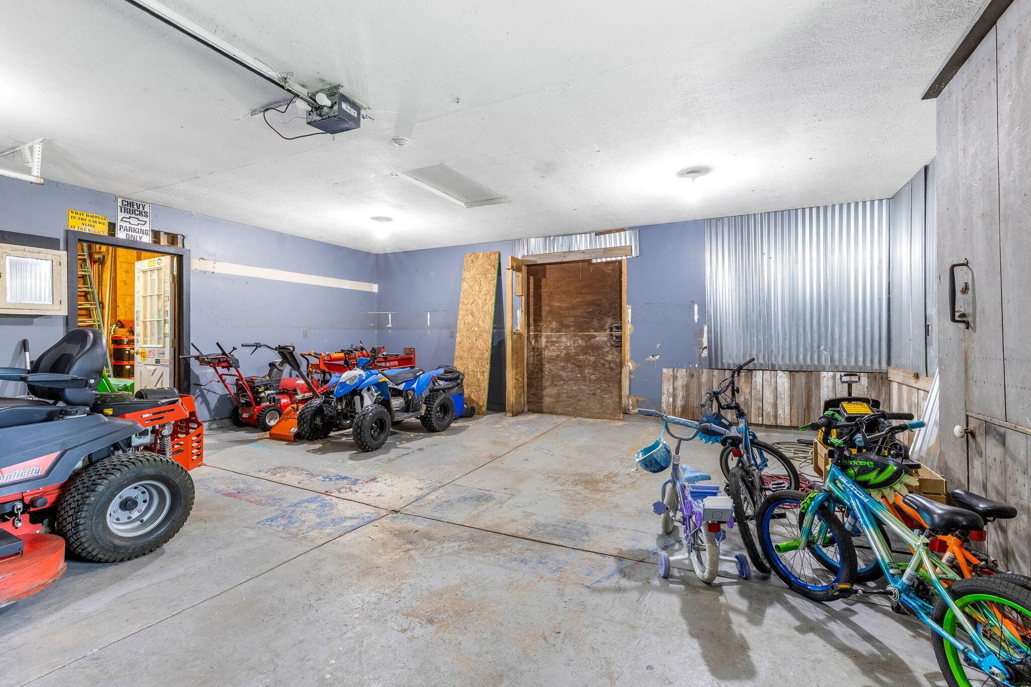 6651 Lancaster Road Hebron, OH 43025 - Photo 72 of 88 Interior of garage/barn
