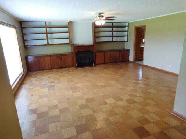 420 West Magnolia Avenue Foley, AL 36535 - Photo 2 of 22 Living room