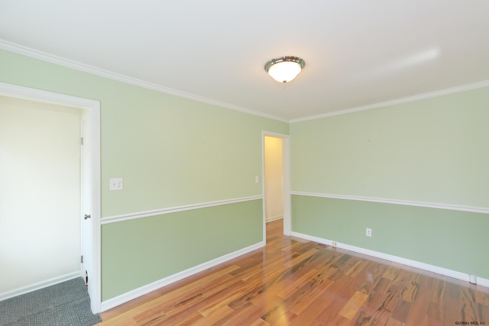 272 Osborne Road Colonie, NY 12211 - Photo 12 of 35 Photo 12