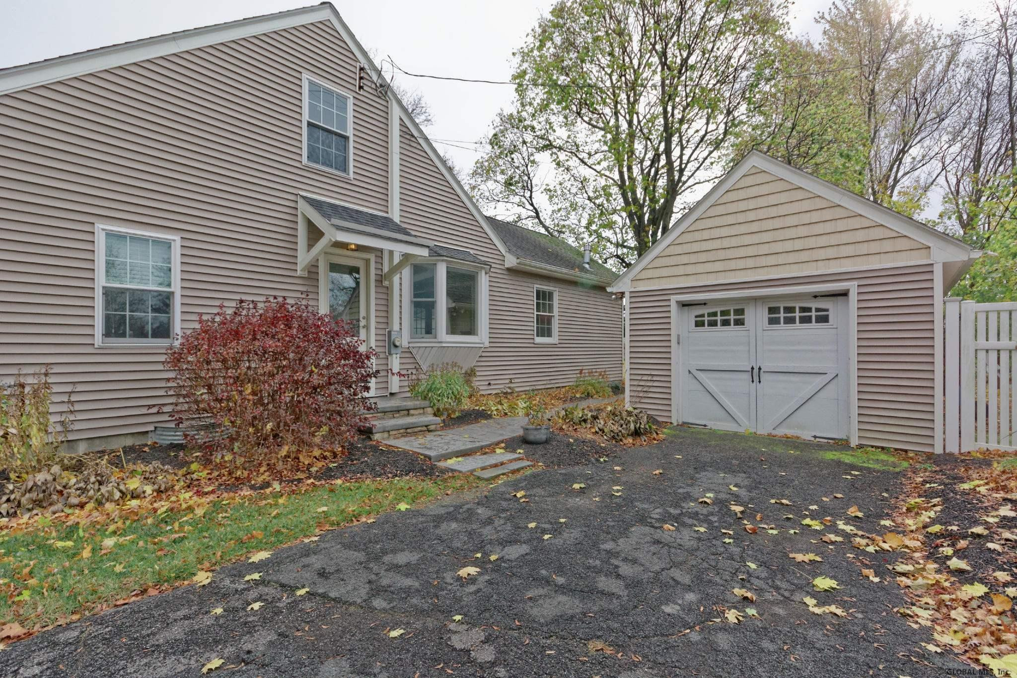 272 Osborne Road Colonie, NY 12211 - Photo 26 of 35 Photo 26