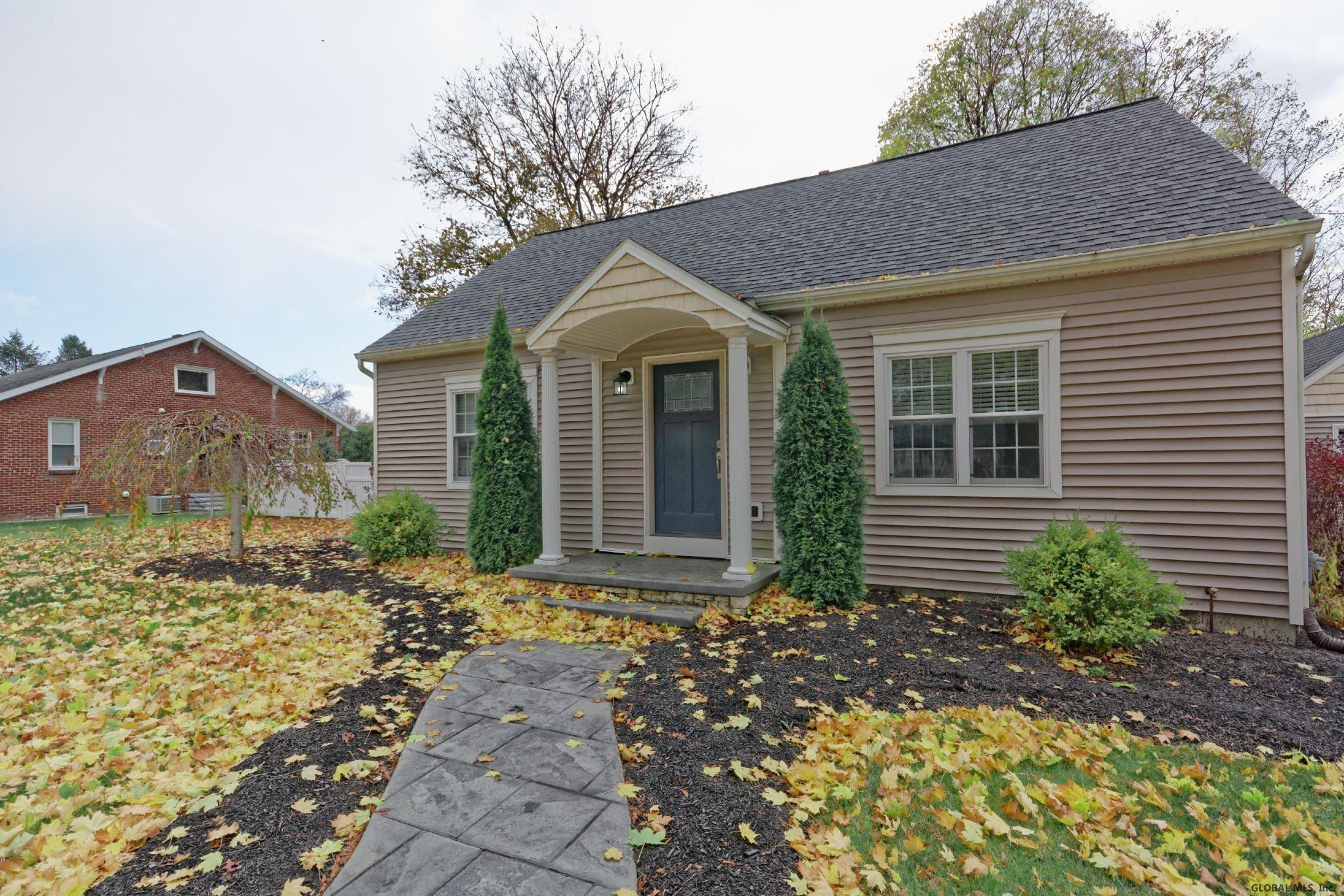 272 Osborne Road Colonie, NY 12211 - Photo 5 of 35 Photo 5