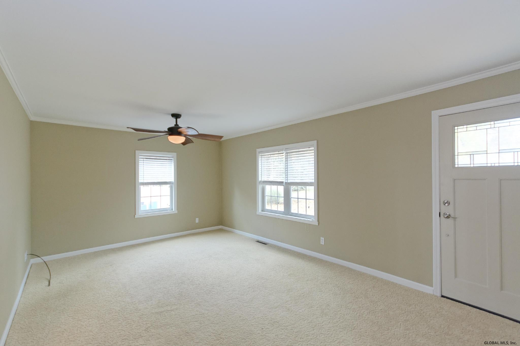 272 Osborne Road Colonie, NY 12211 - Photo 7 of 35 Photo 7