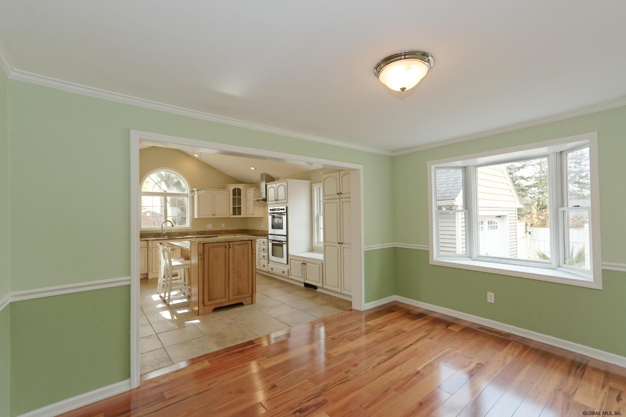 272 Osborne Road Colonie, NY 12211 - Photo 10 of 35 Photo 10