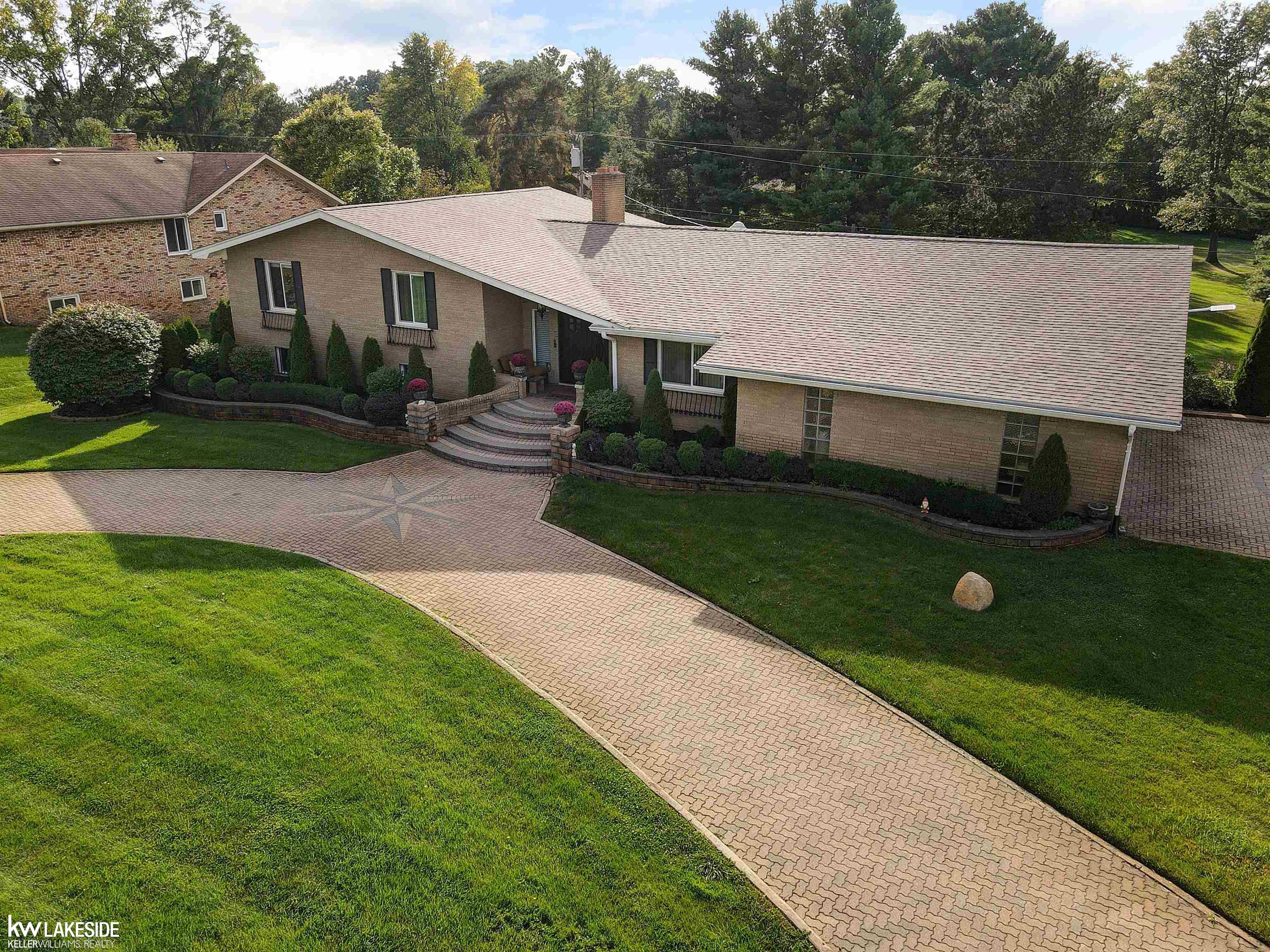 60651 Mound Road Washington, MI 48094 - Photo 4 of 79 50089229-3.JPG