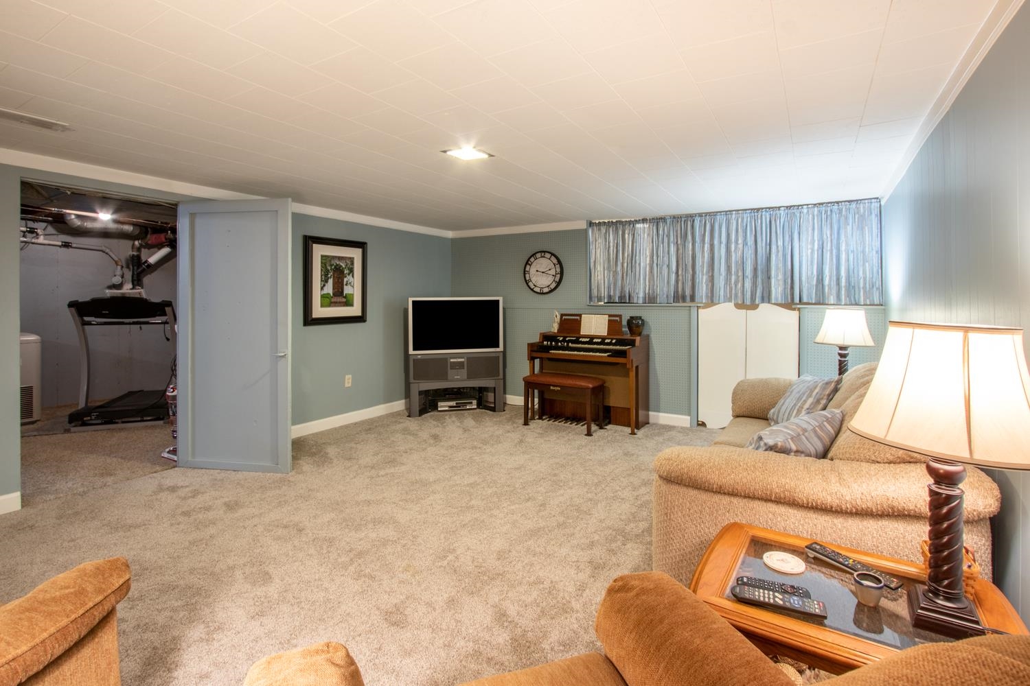 1639 Us Rt 52 Dixon, IL 61021 - Photo 22 of 31 a living room with furniture and a flat screen tv