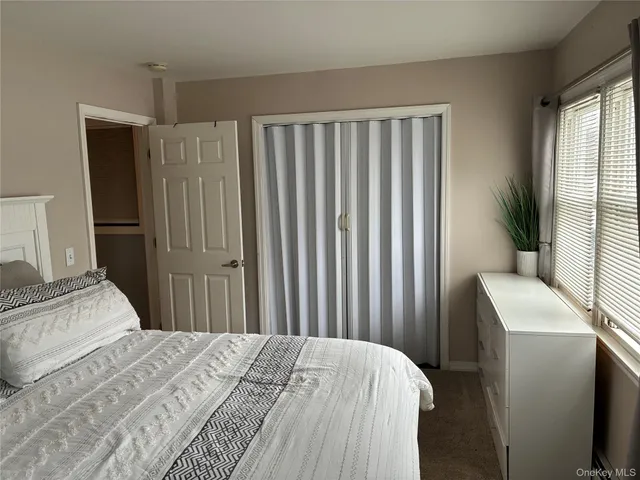 $724,999 | 34 Beach Street, West Islip, NY 11795