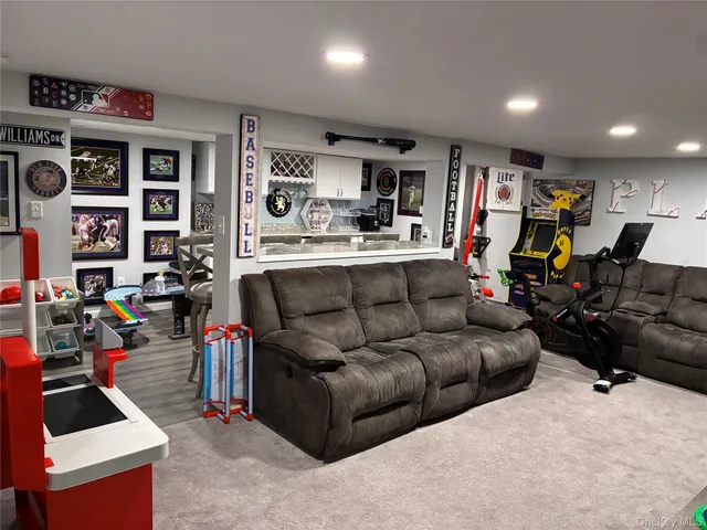 $724,999 | 34 Beach Street, West Islip, NY 11795