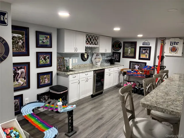 $724,999 | 34 Beach Street, West Islip, NY 11795