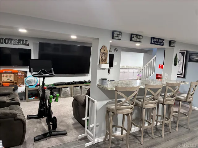 $724,999 | 34 Beach Street, West Islip, NY 11795