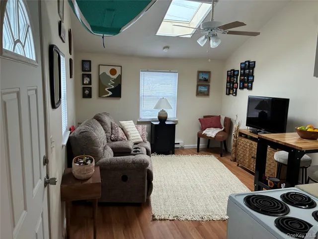 $724,999 | 34 Beach Street, West Islip, NY 11795