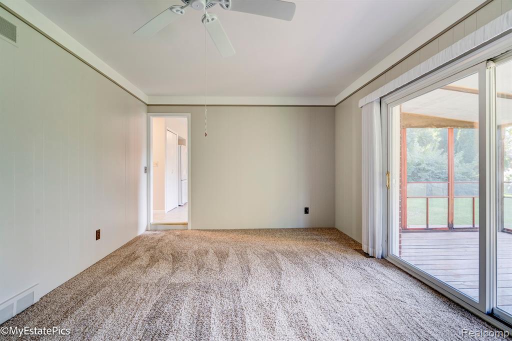 15761 Riverside Street Livonia, MI 48154 - Photo 29 of 62 Gallery Image 29