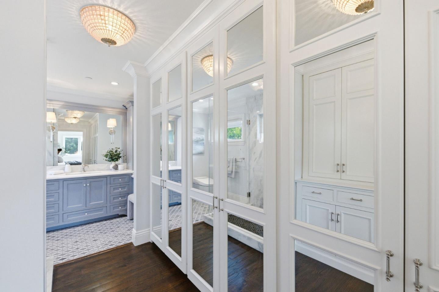 638 Oregon Avenue San Mateo, CA 94402 - Photo 18 of 34 view of hall with wooden floor