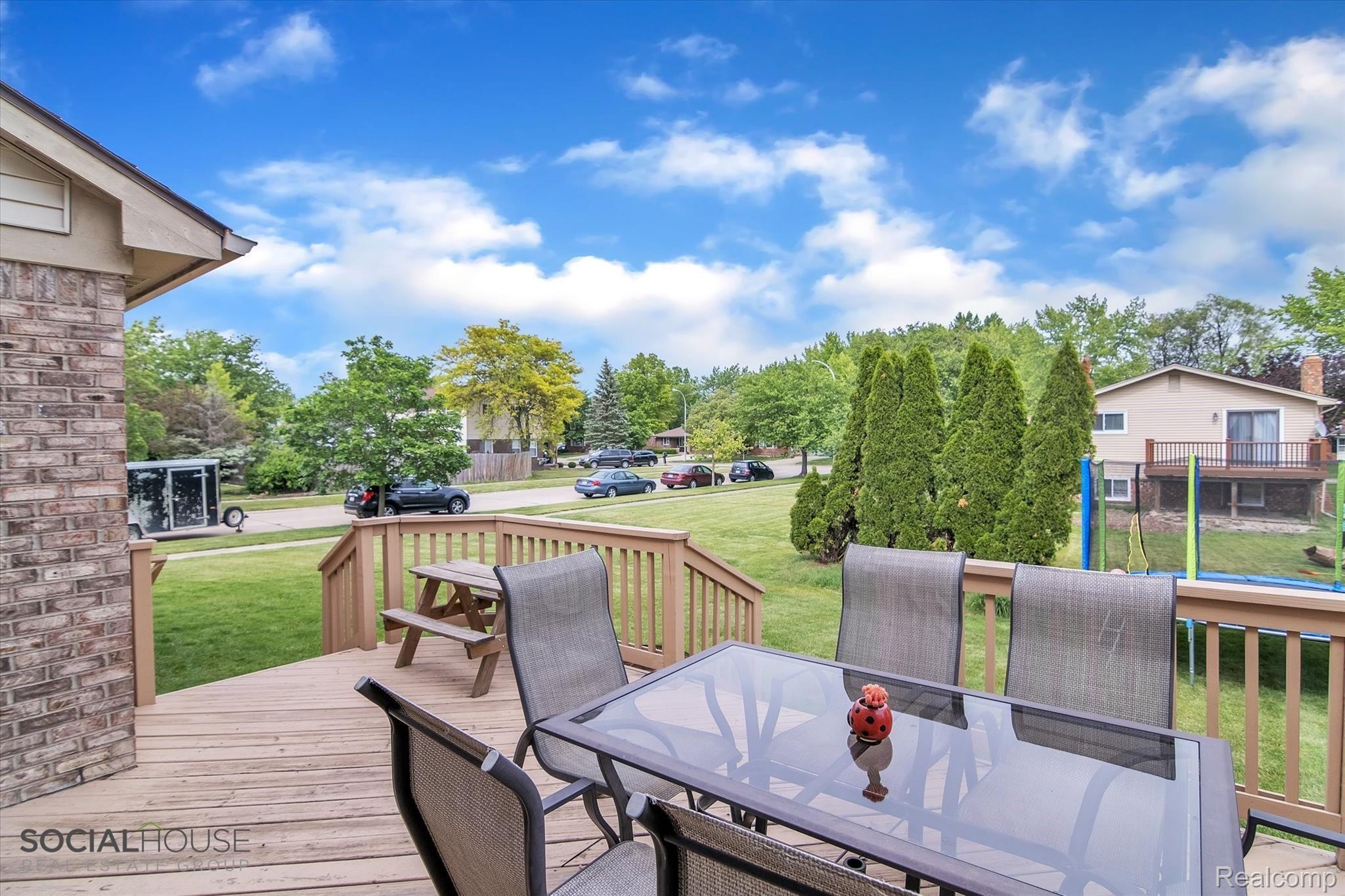 6800 Fox Hills Road Canton, MI 48187 - Photo 38 of 52 39-6800 Fox Hills Rd-Windowstill-Real-Estate-Photography-39.jpg