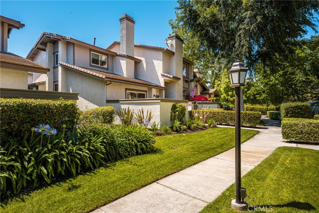 8 Moon Shadow, Unit 8 Irvine, CA 92603 - Photo 2 of 41