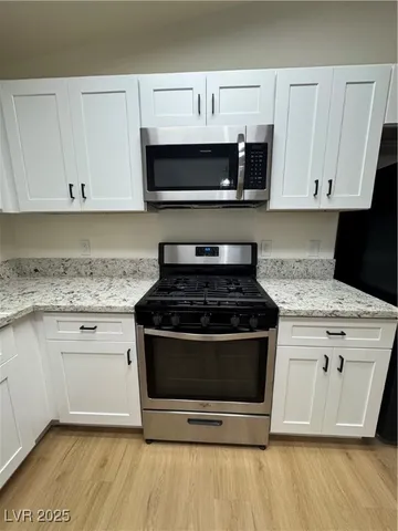 $1,600 | 6428 Saddle Up Avenue, Unit 101, Henderson, NV 89011