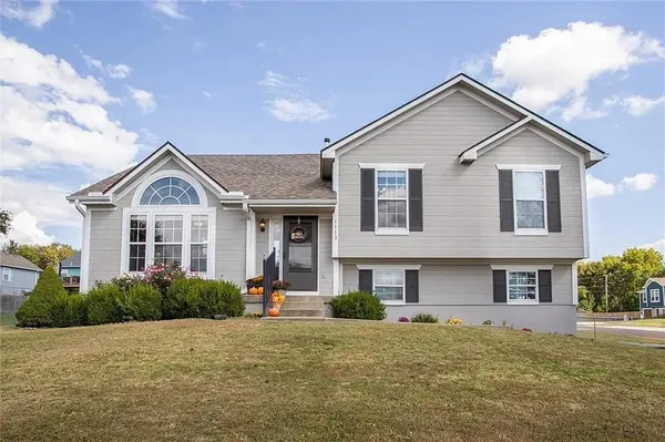 $343,000 | 1113 Kent Drive, Belton, MO 64012