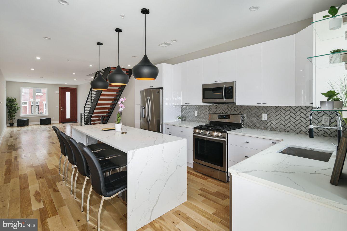 2124 Tasker Street Philadelphia, PA 19145 - Photo 13 of 35