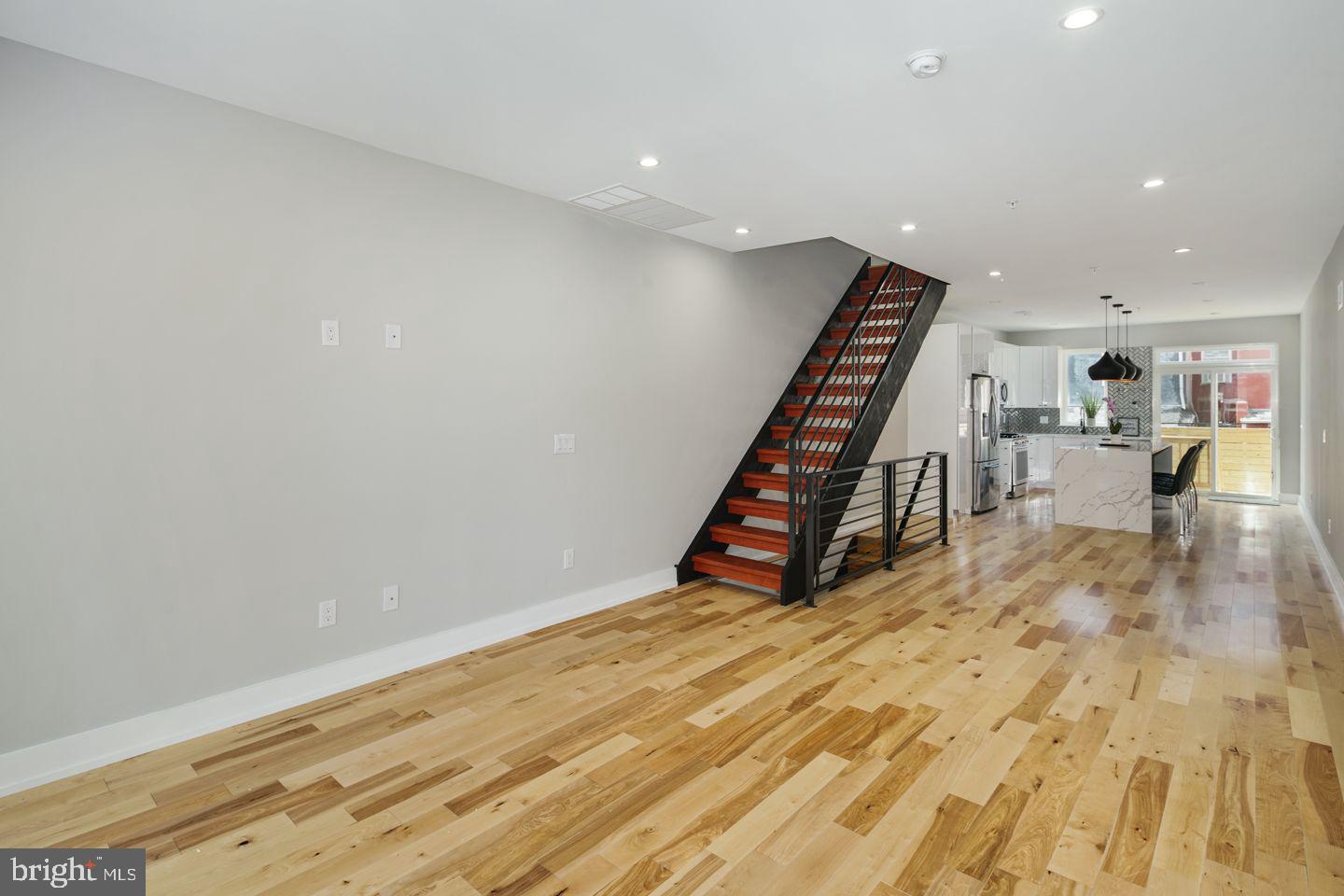 2124 Tasker Street Philadelphia, PA 19145 - Photo 3 of 35