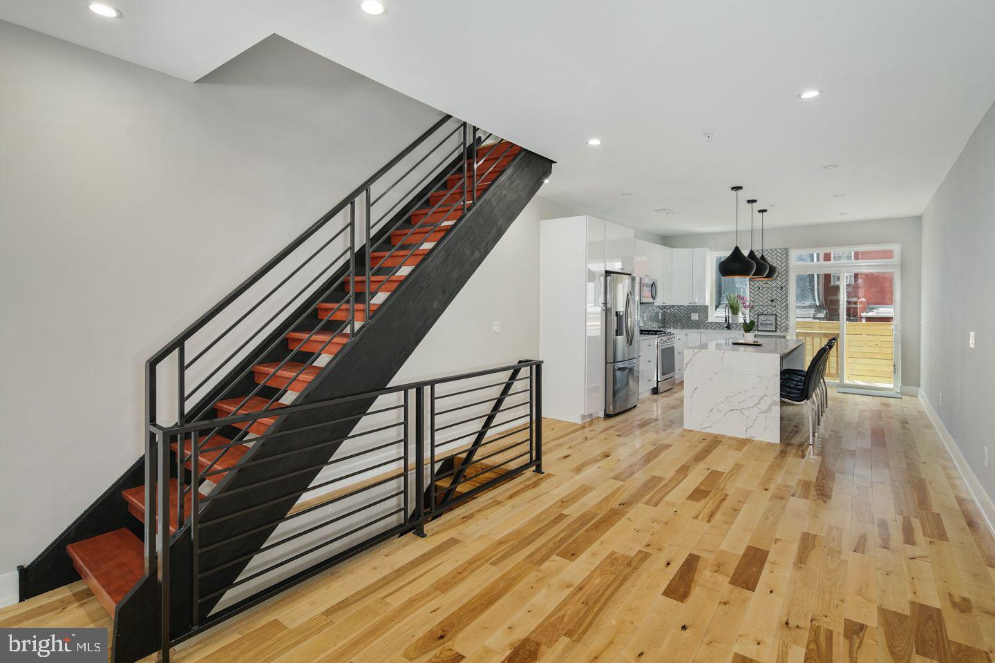 2124 Tasker Street Philadelphia, PA 19145 - Photo 4 of 35