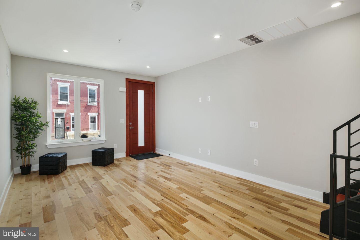2124 Tasker Street Philadelphia, PA 19145 - Photo 7 of 35