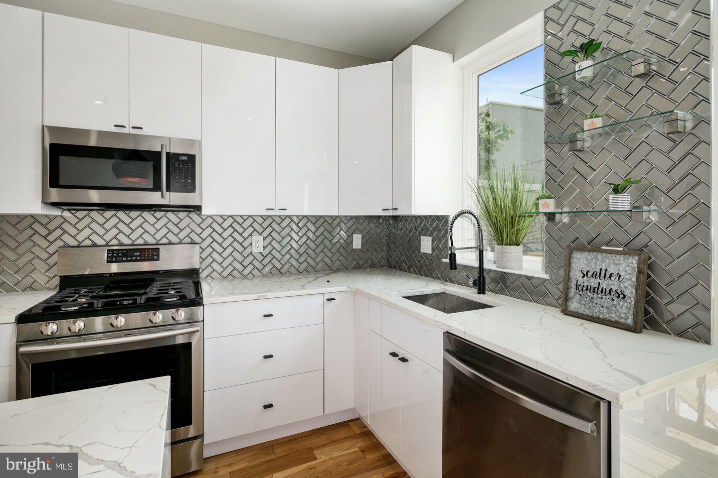 2124 Tasker Street Philadelphia, PA 19145 - Photo 8 of 35