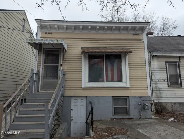 $155,000 | 636 Clinton Avenue, Albany, NY 12206