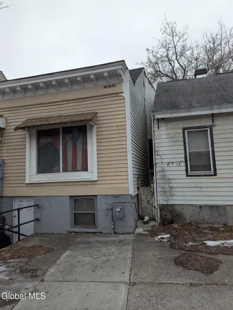 $155,000 | 636 Clinton Avenue, Albany, NY 12206