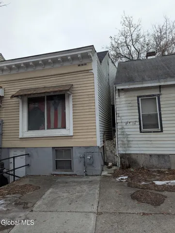 $155,000 | 636 Clinton Avenue, Albany, NY 12206