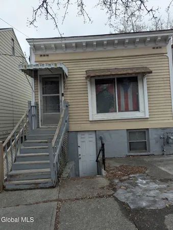 $155,000 | 636 Clinton Avenue, Albany, NY 12206
