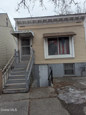 $155,000 | 636 Clinton Avenue, Albany, NY 12206