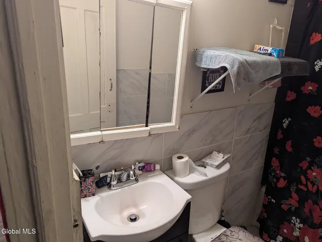 $155,000 | 636 Clinton Avenue, Albany, NY 12206