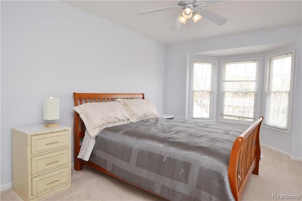854 Dakota Rochester Hills, MI 48307 - Photo 23 of 32