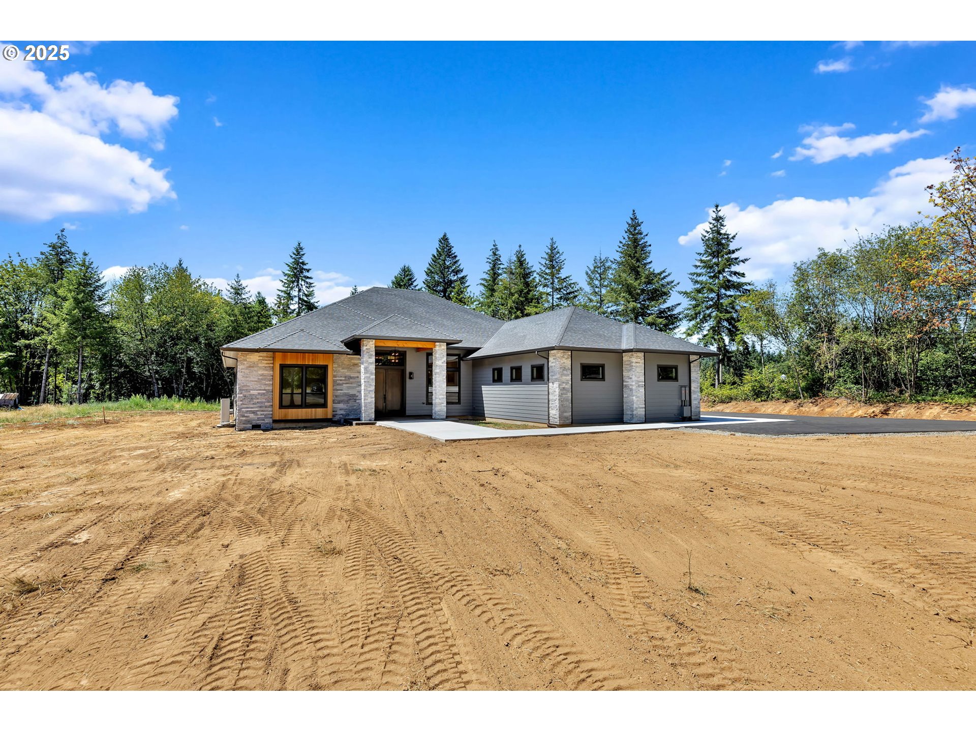 19005 Northeast 139th Street Brush Prairie, WA 98606 - Photo 2 of 48