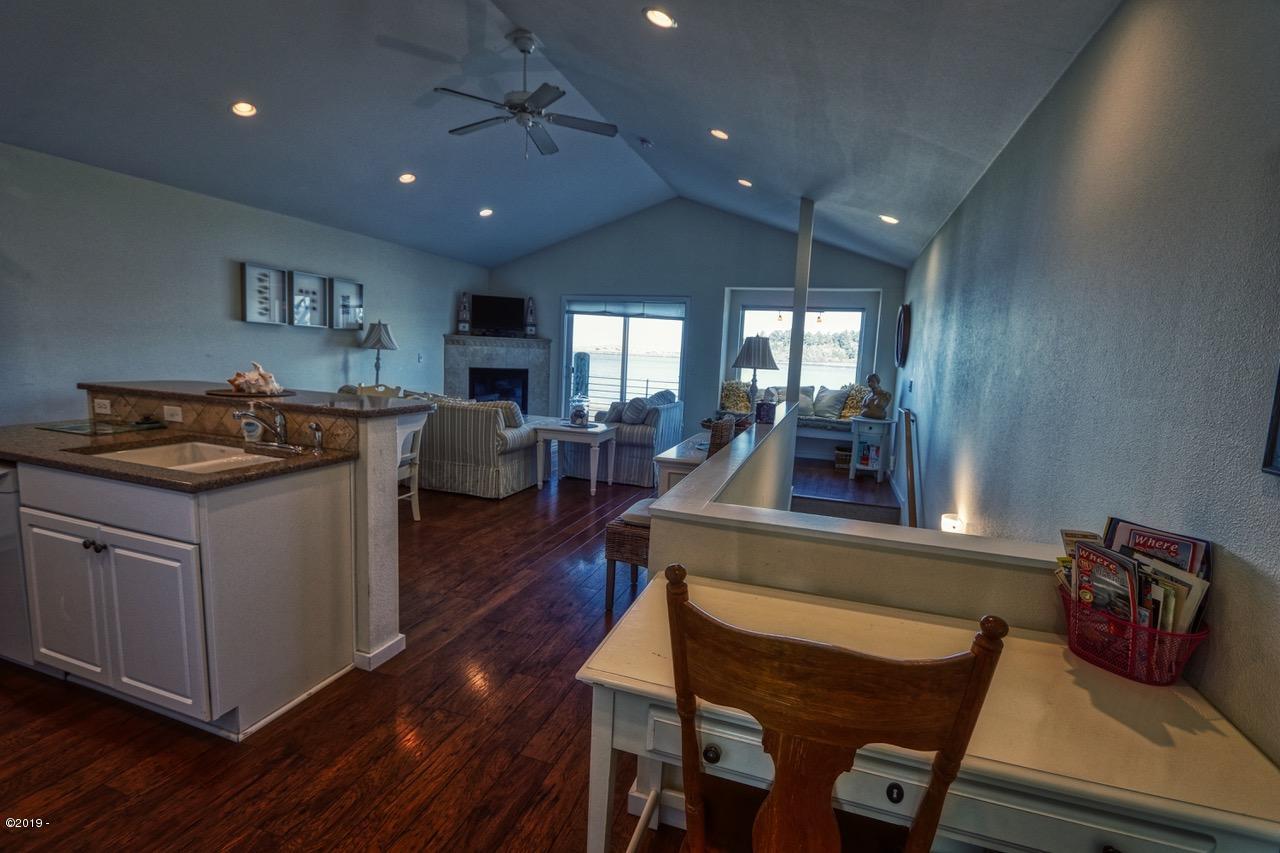 236 Southwest 27th Street South Beach, OR 97366 - Photo 8 of 25 Kitchen